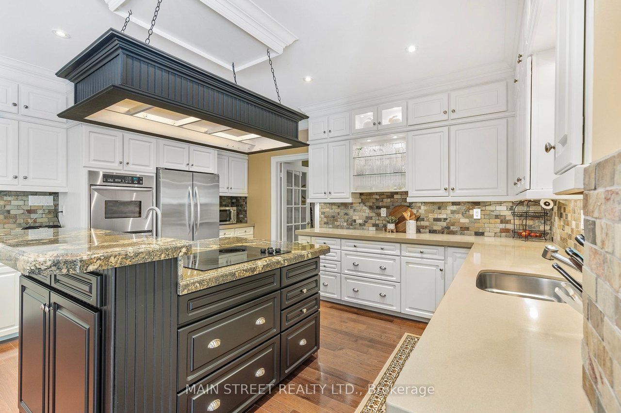 120 Willow Farm Lane, Aurora