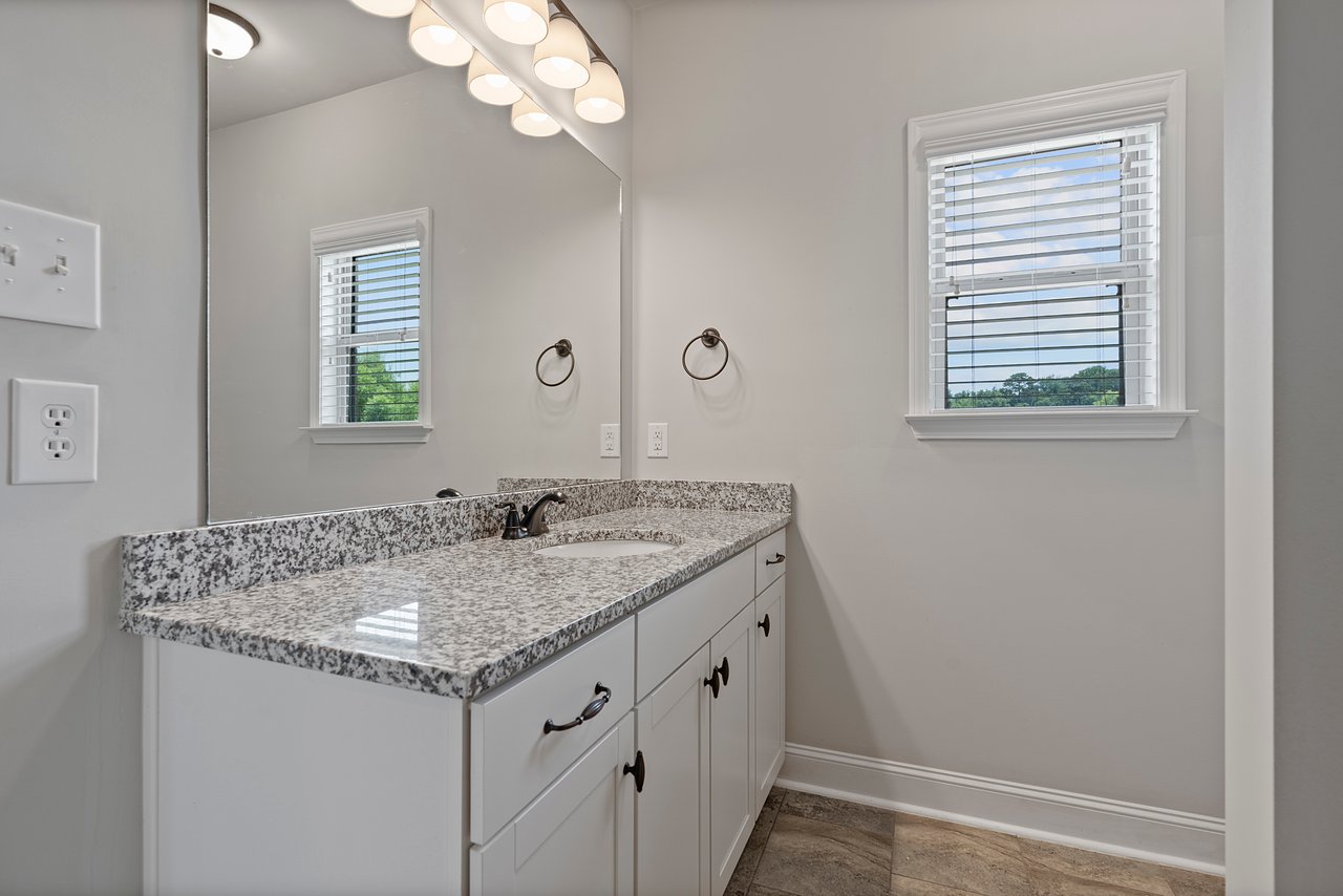 MADISON CITY SCHOOLS! Great Location with many Neighborhood Amenities