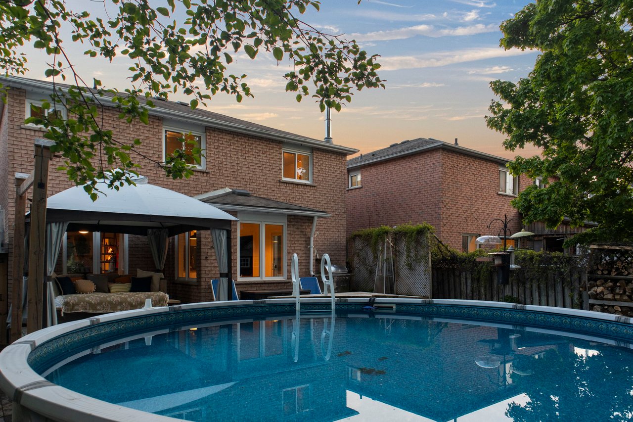 255 Hickling Trail, Barrie