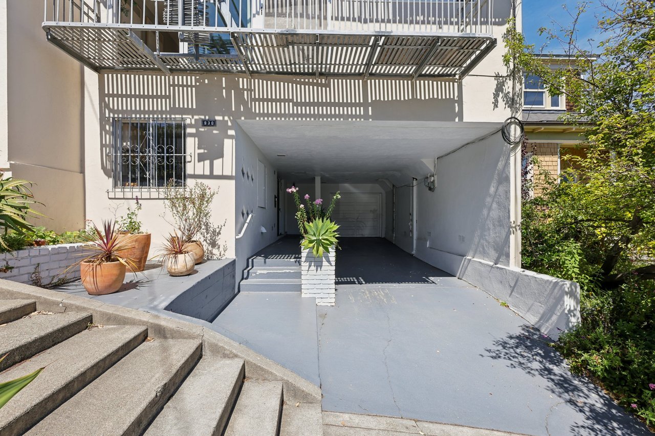 930 Elizabeth St #1