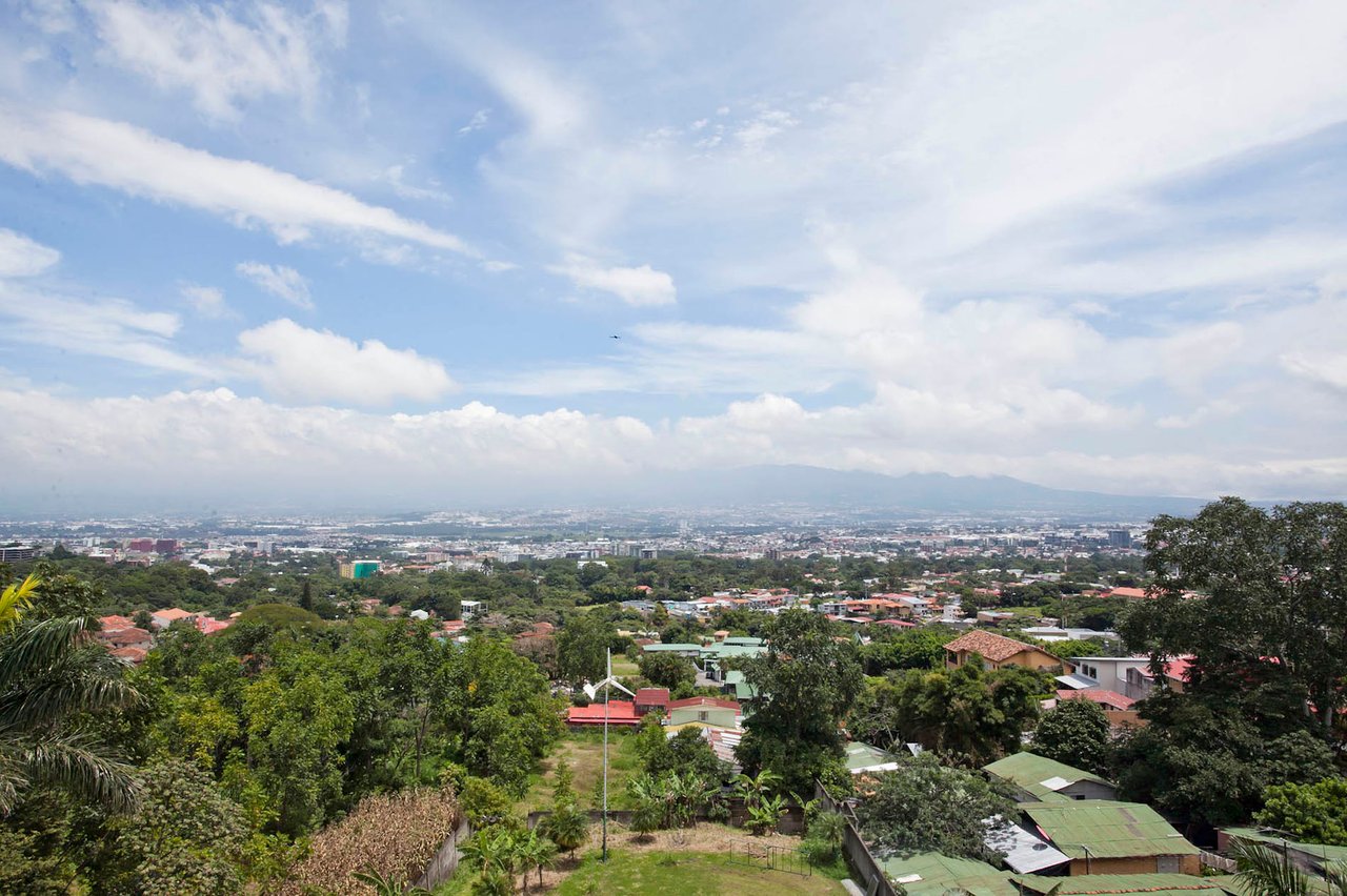 Panoramic Rooftop Penthouse, Escazu, San Jose