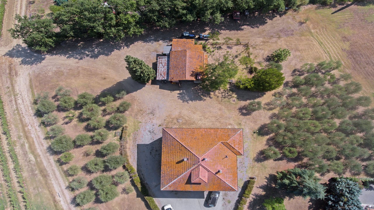 AZIENDA VITIVINICOLA ASCIANELLO