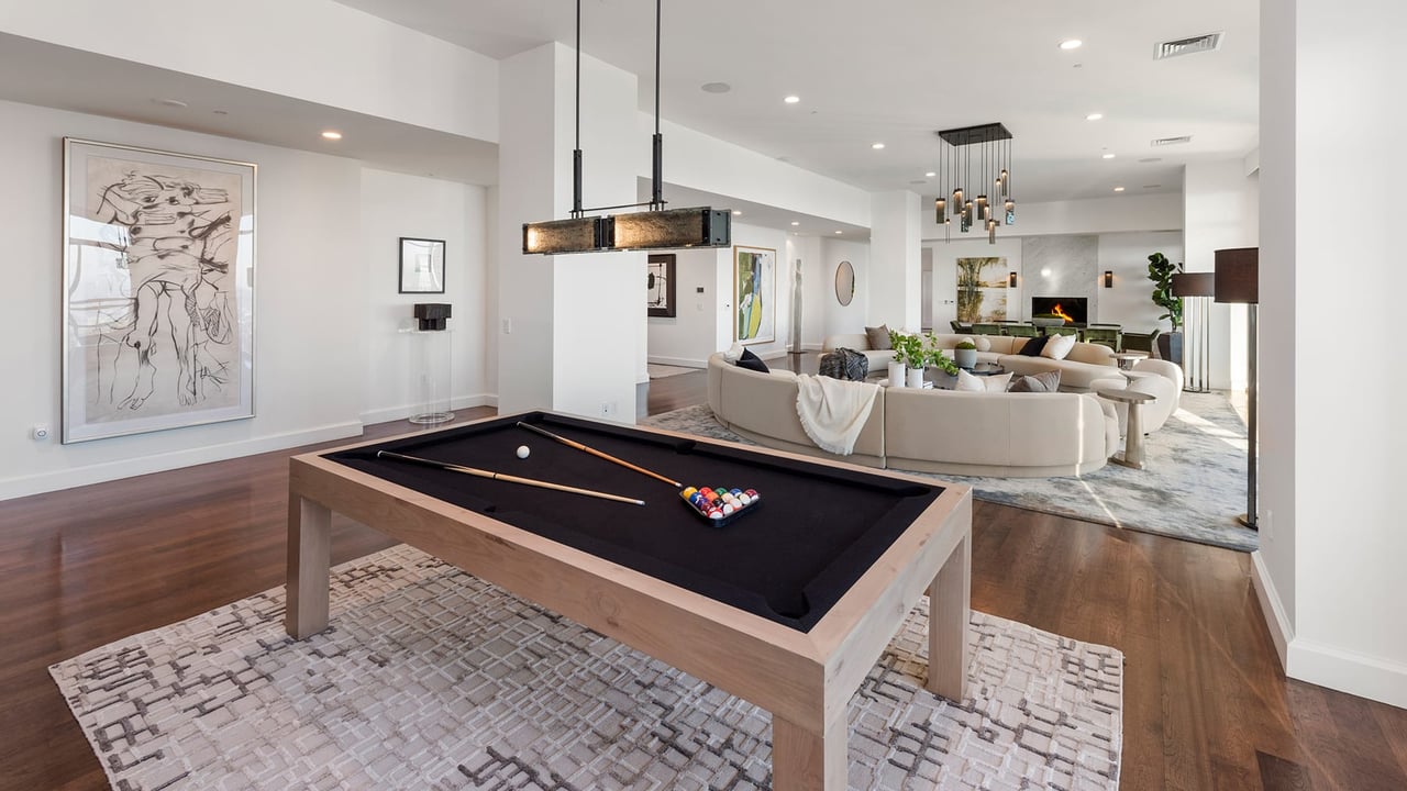 1 W Century Dr, #40PH