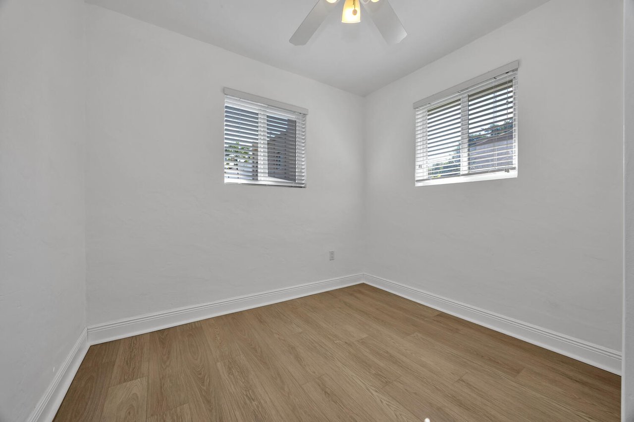 Move-In Ready in The Roads