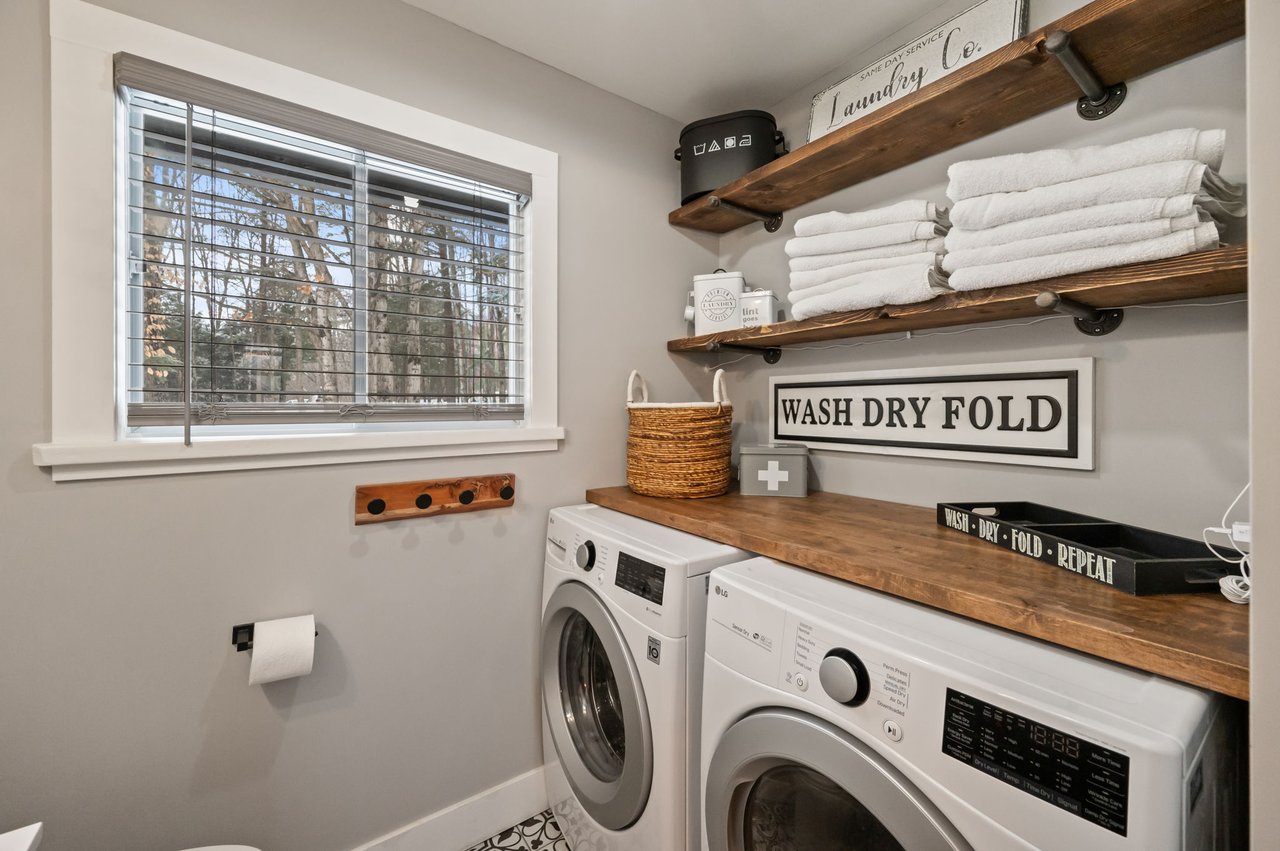 Cash Flow Lakeside Cottage