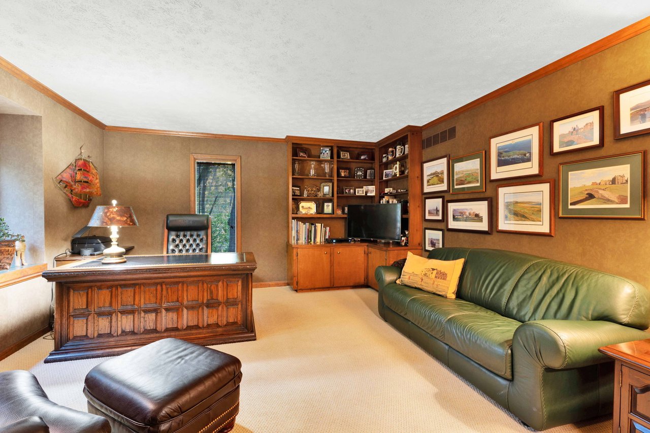 1100 Bretton Lane, Bloomfield Hills