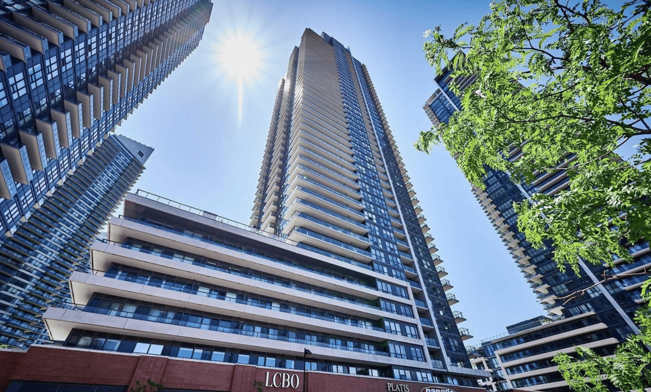 2220 Lakeshore Blvd W #612