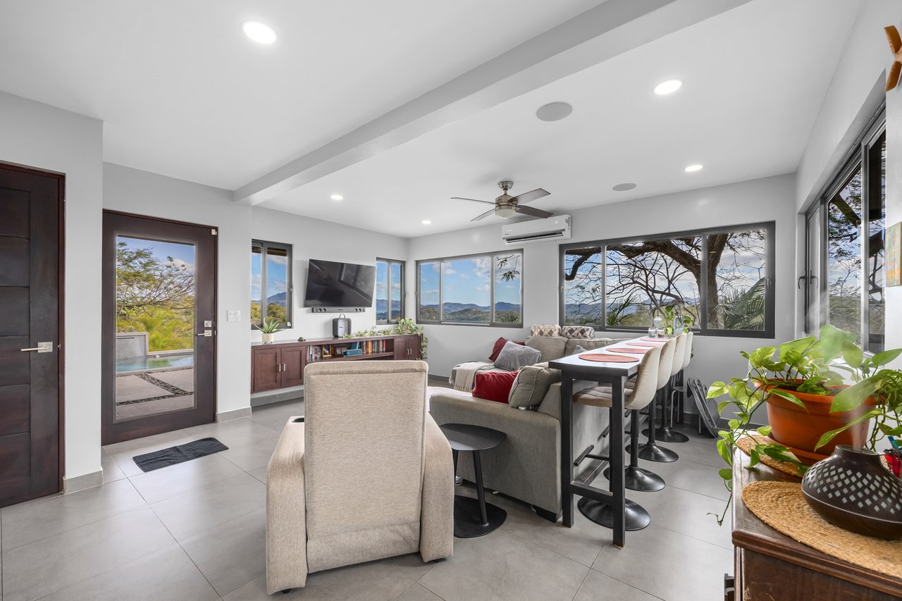 Corona Del Cabo 4 | Main Home + Guest House with Views & Pool – Playa Grande