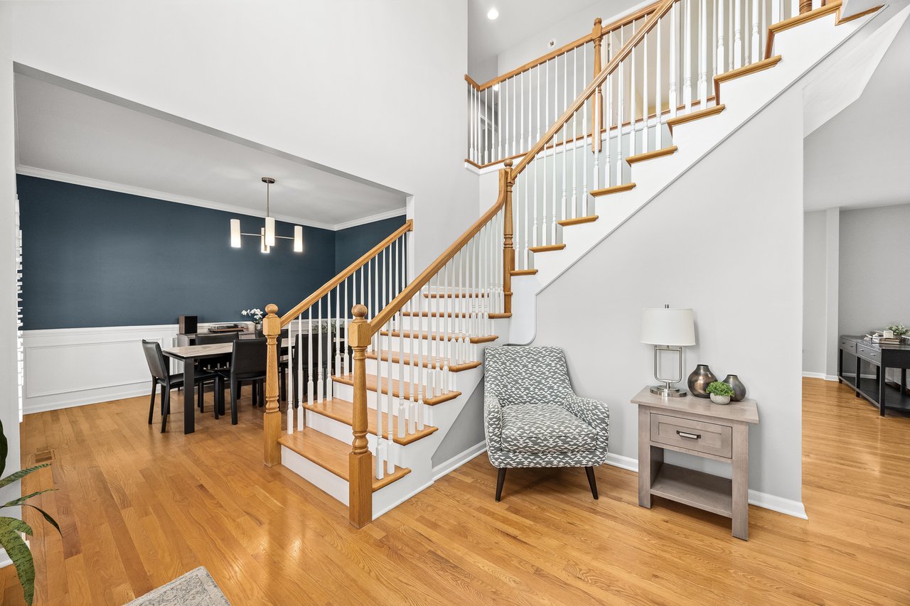 8724 Coventry Dr, Woodridge