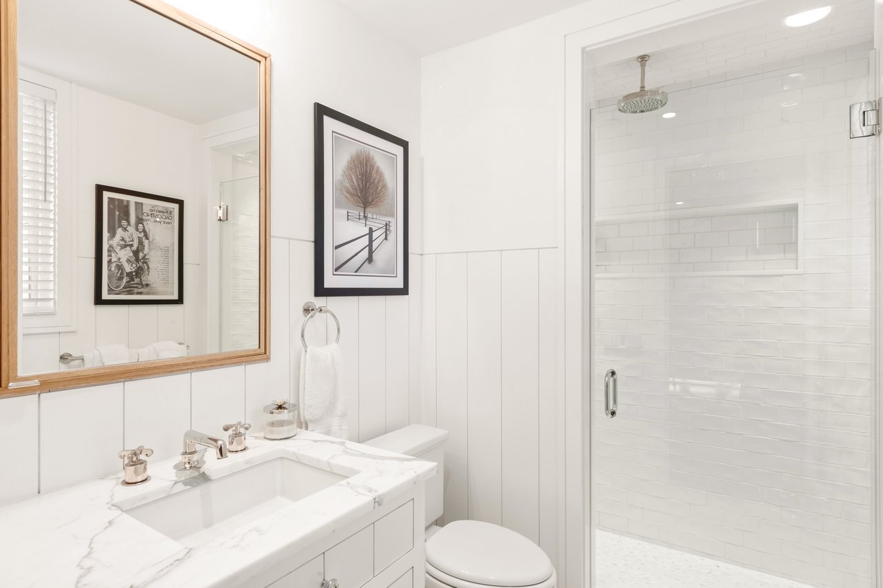 21 West Water Street, Residence 2F