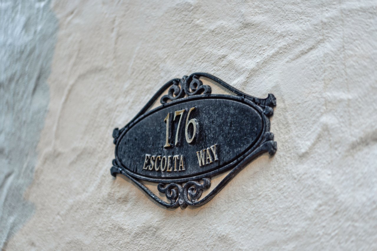 176 Escolta Way