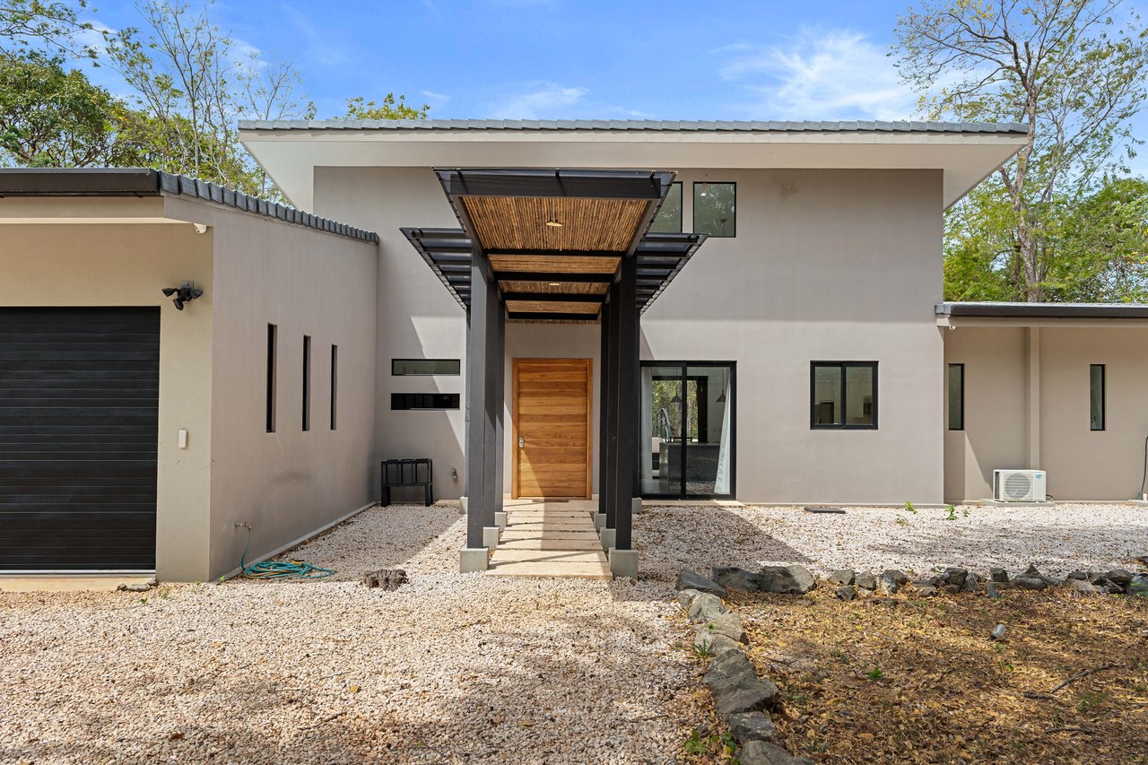 Casa Avalon |  New 4-Bedroom Home on 1.48-Acre Lot – Build 2 More Structures, Just Minutes from the Beach! 