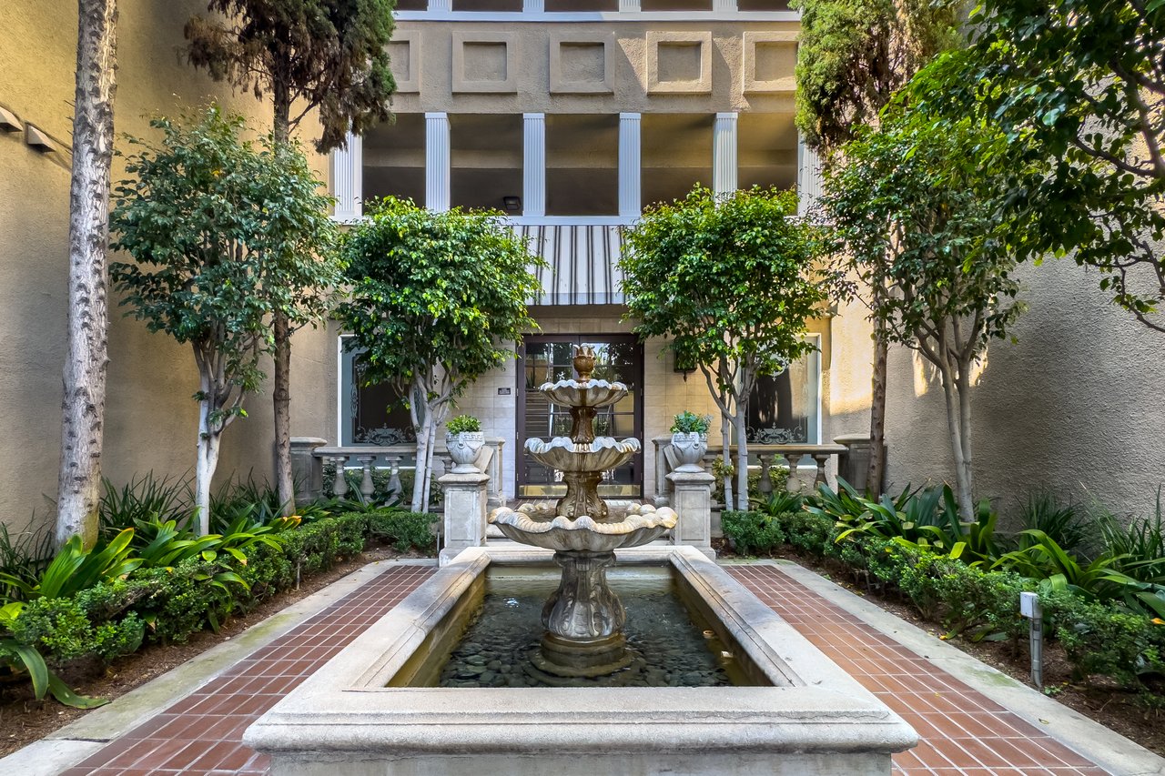 8455 Fountain Ave Unit: 518, West Hollywood 