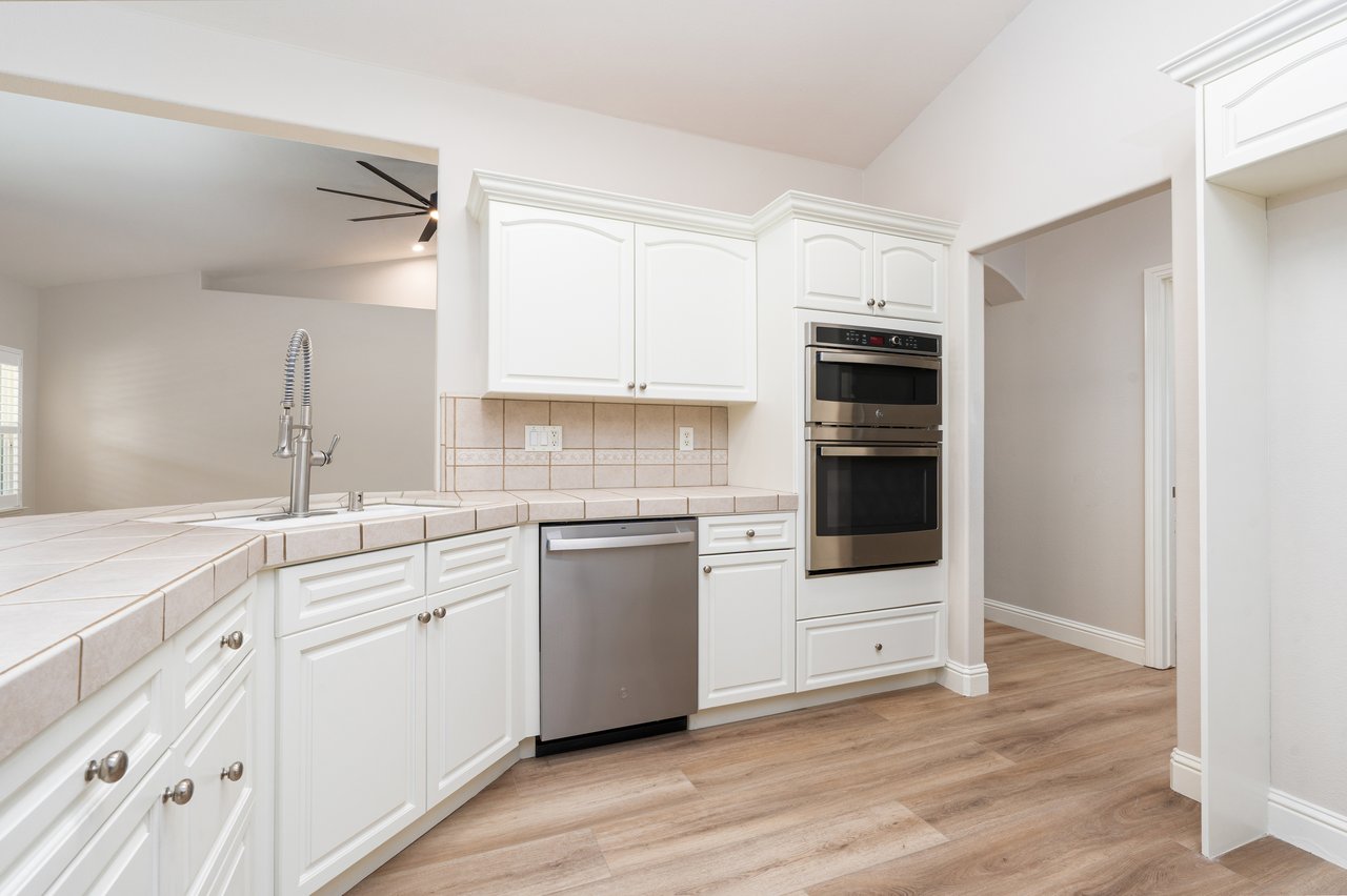 5049 W Locust Ave