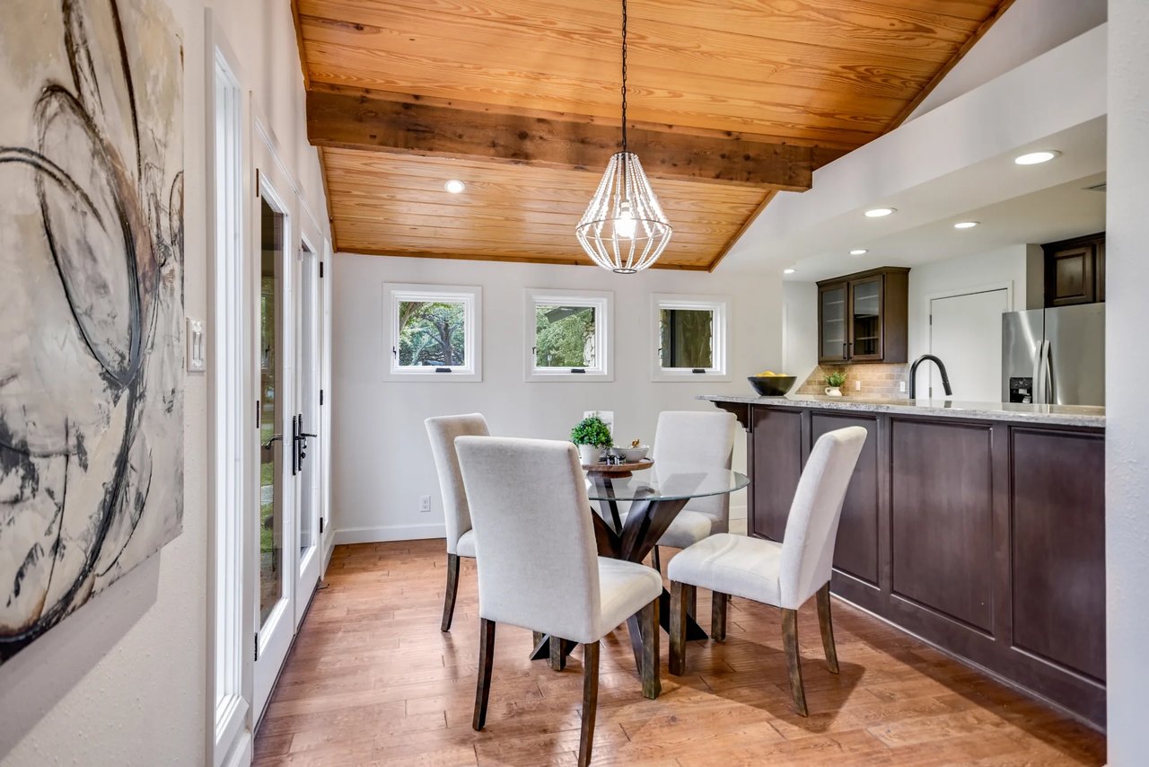 Golf Course Grandeur - 9112 Balcones Club Drive