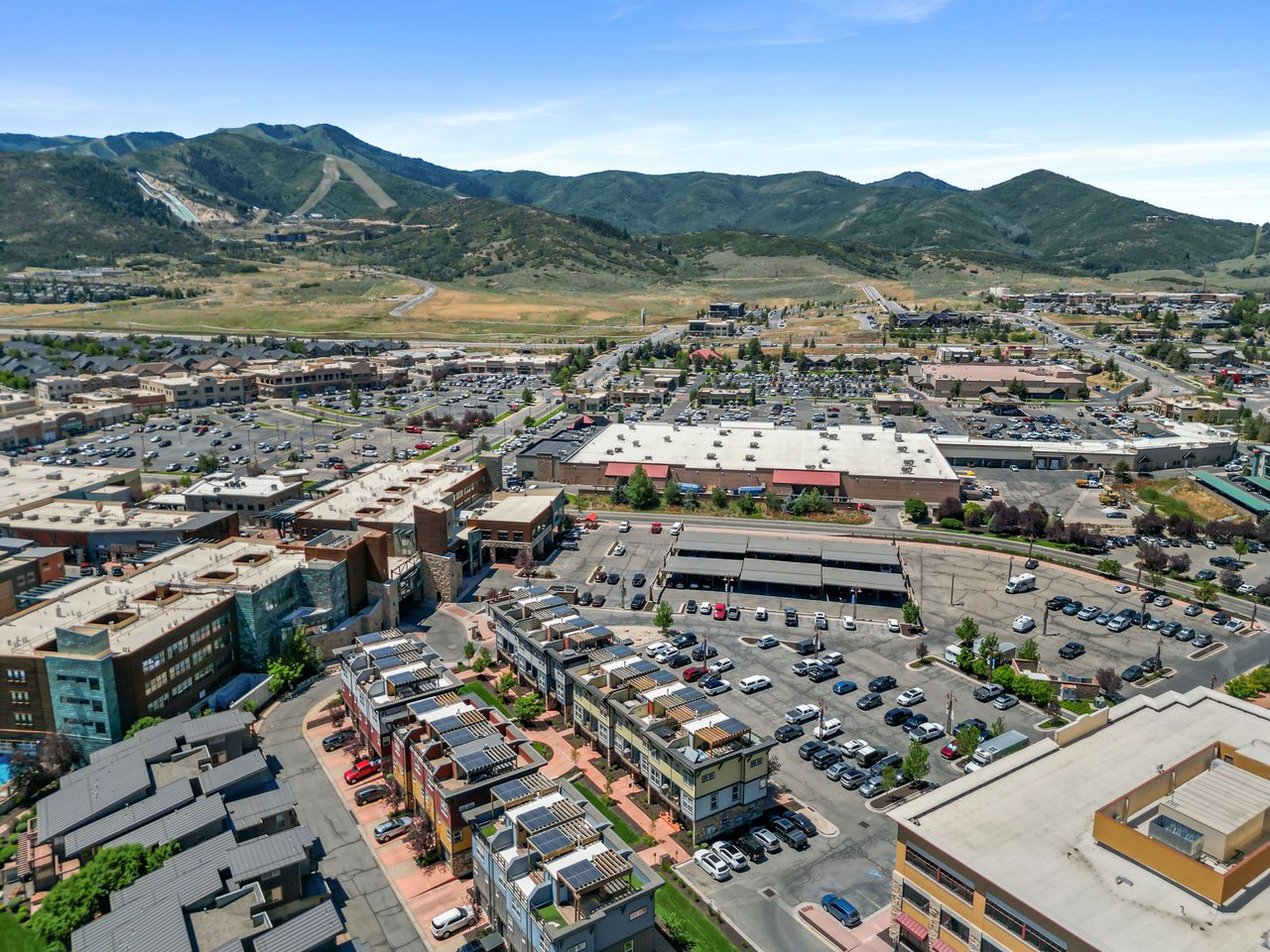 1370 Center Dr #21