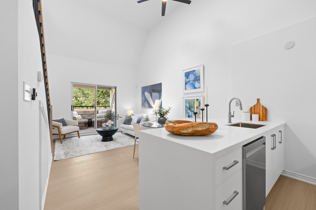 217 St George Street Suite 54