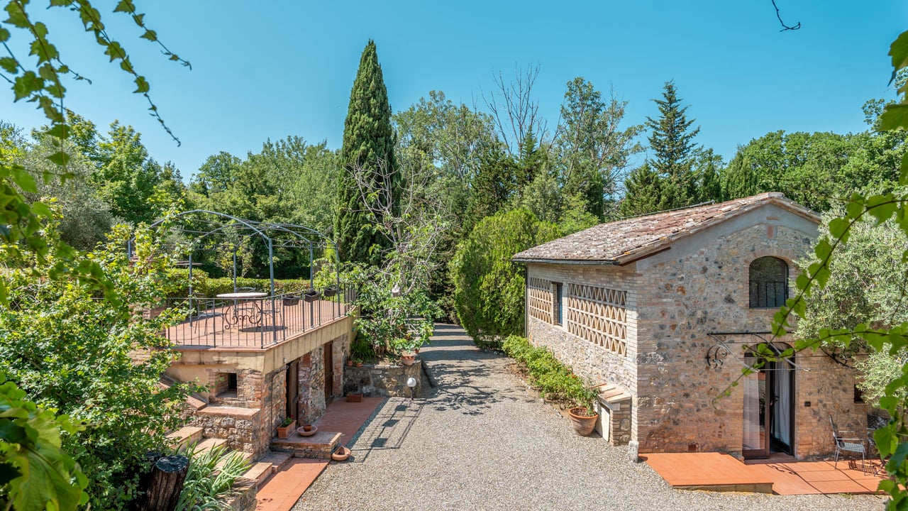 VILLA SOGNO MEDIEVALE