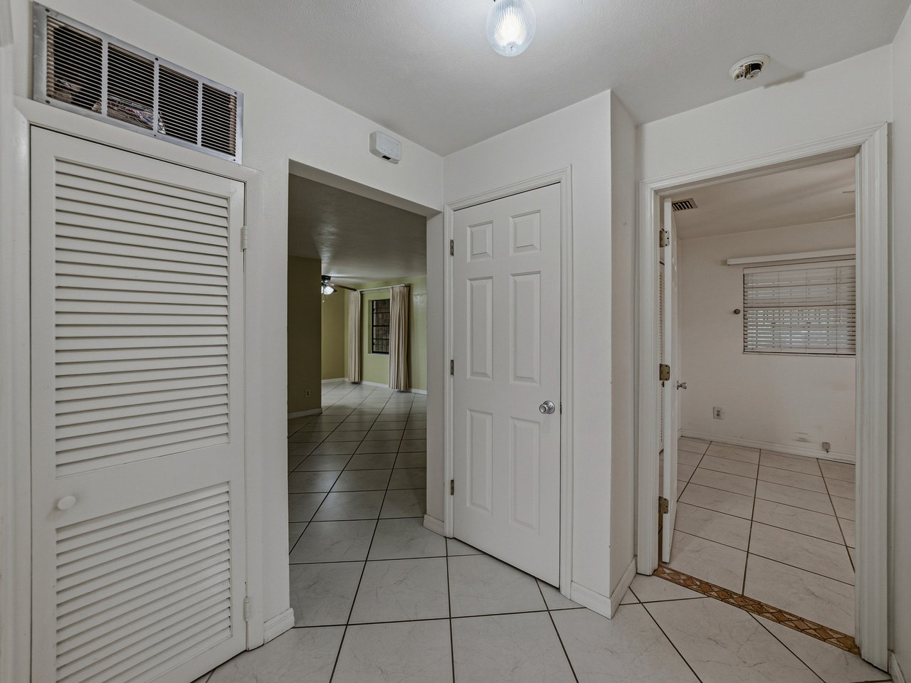 2702 Auburn Avenue W