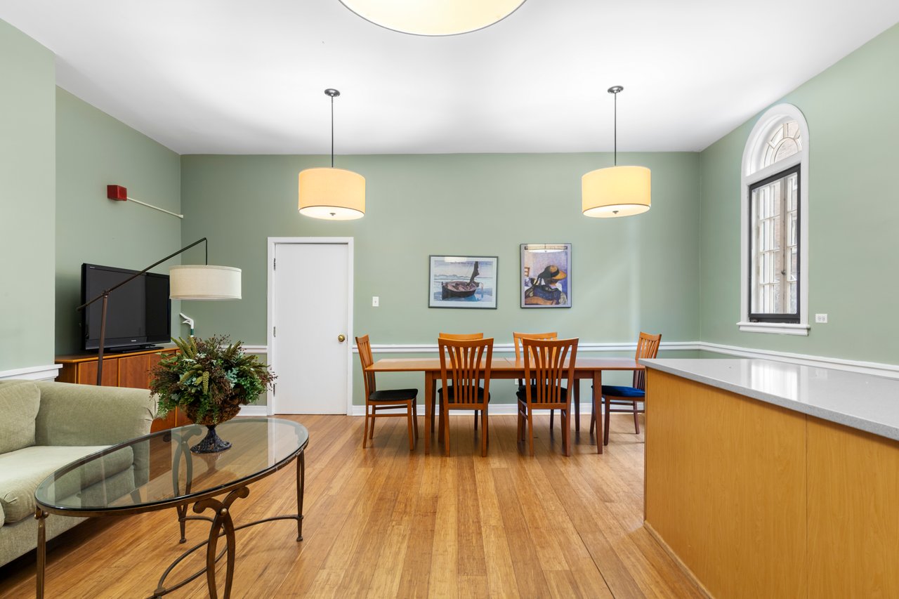 415 W Aldine Ave Unit 2A