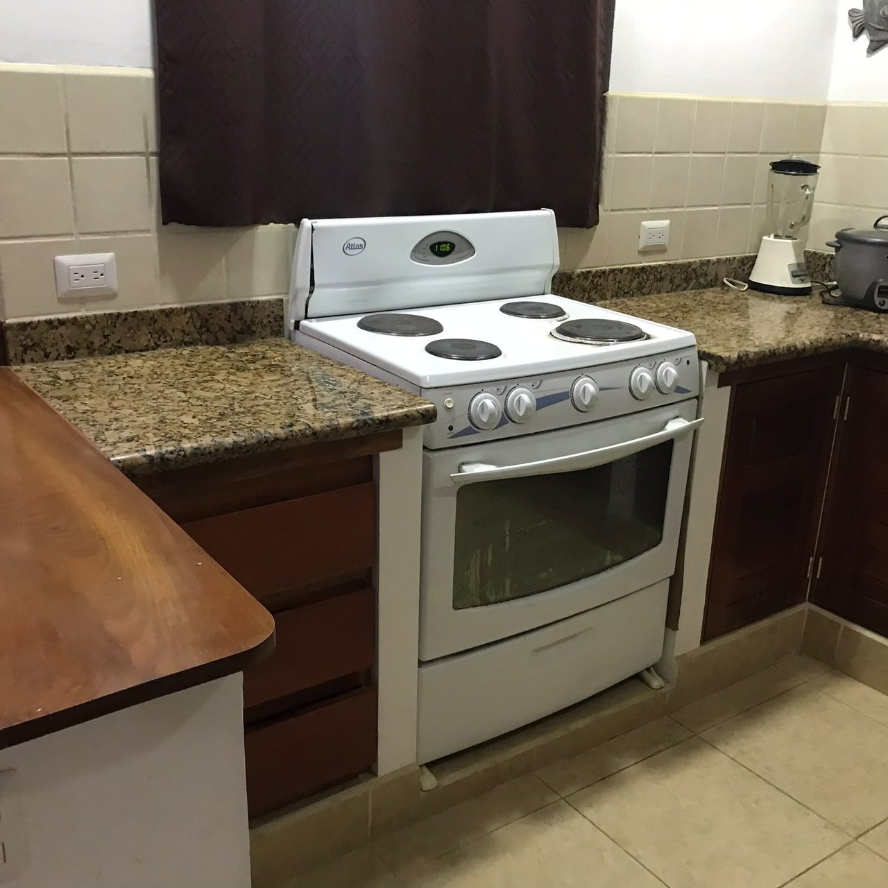 AFFORDABLE 2-BEDROOM HOME NEAR MARINA PEZ VELA & MANUEL ANTONIO | QUEPOS, COSTA RICA.