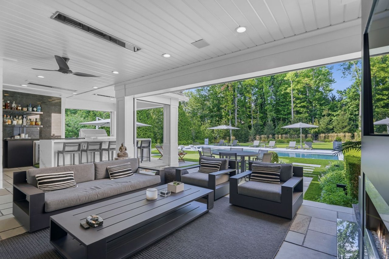 221 Churchill Rd