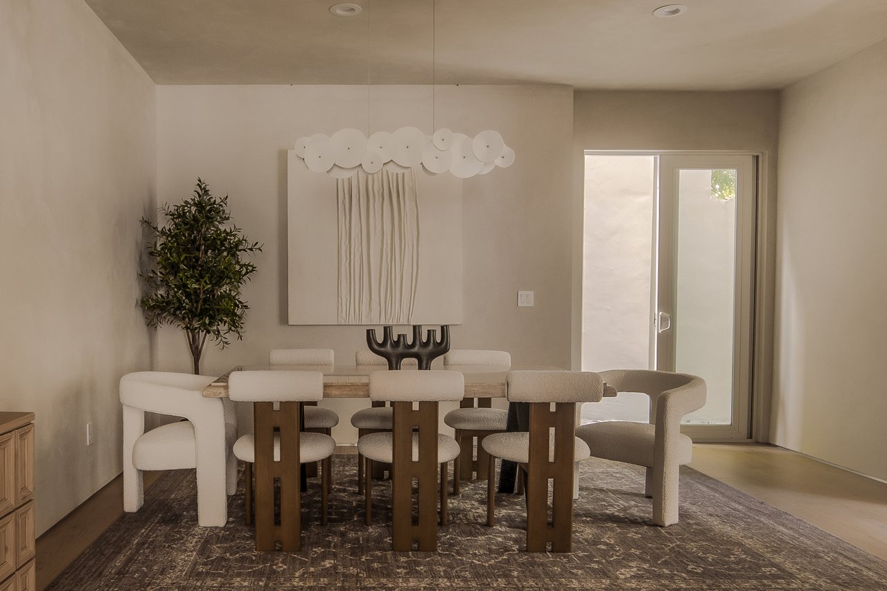 1969 Curson Pl, Hollywood Hills 