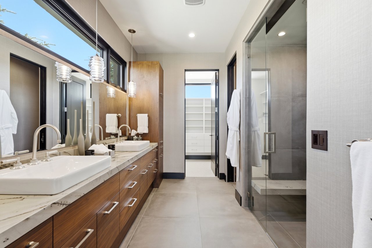 Top-of-Promontory Architectural Estate — Furnished & Turnkey - Front-Row Mountain Views