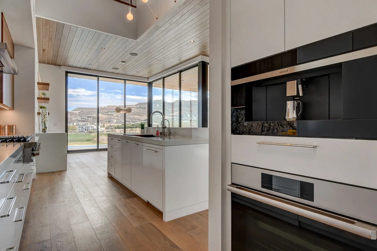 Modern Model Home for Sale in MacDonald Highlands