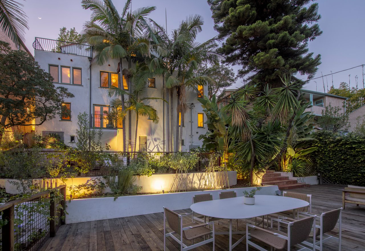 1982 N Normandie Ave