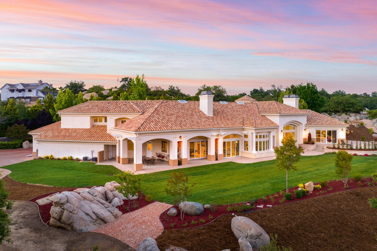 41555 Avenida Conchita