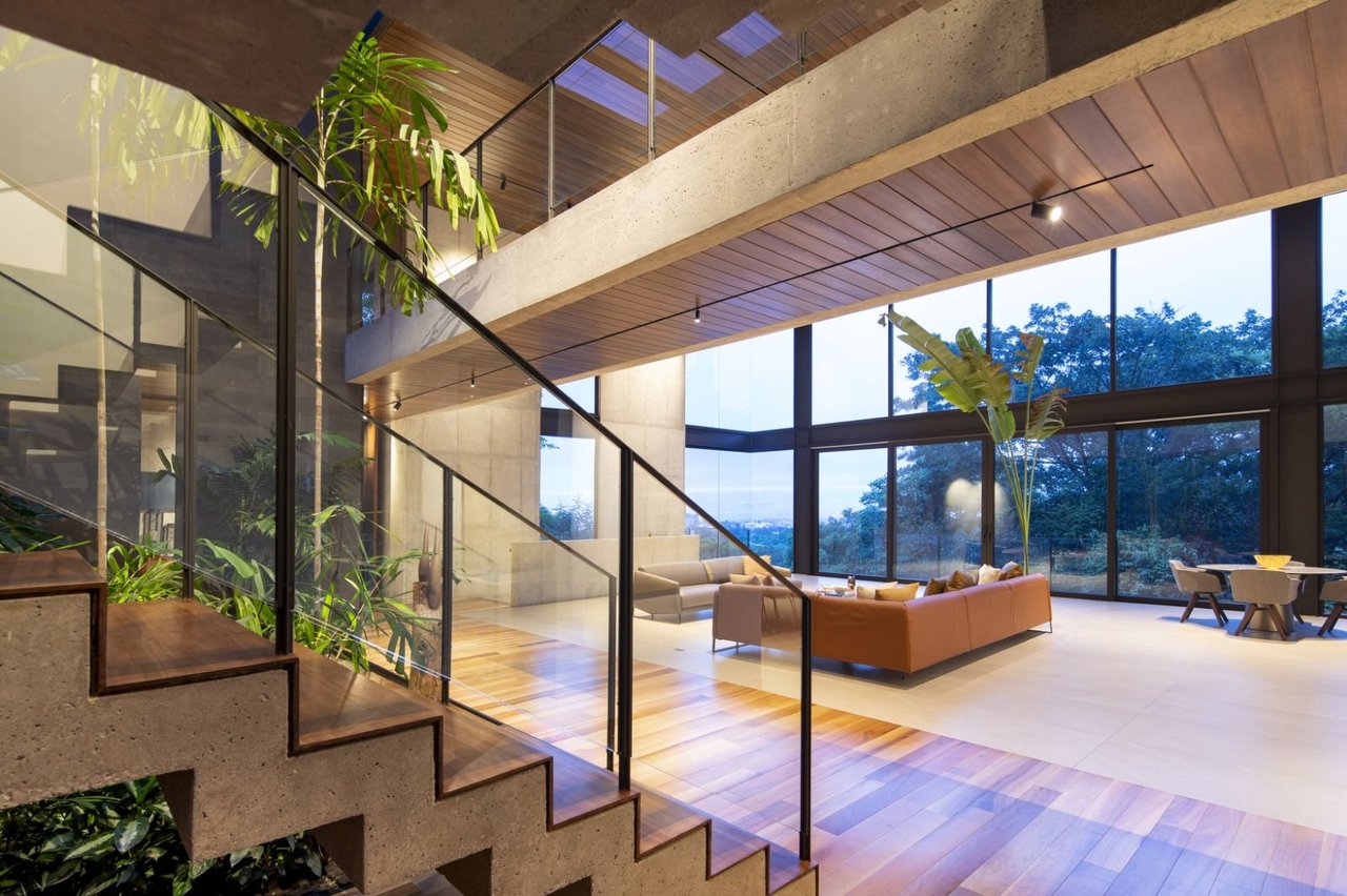 Magazine Mansion