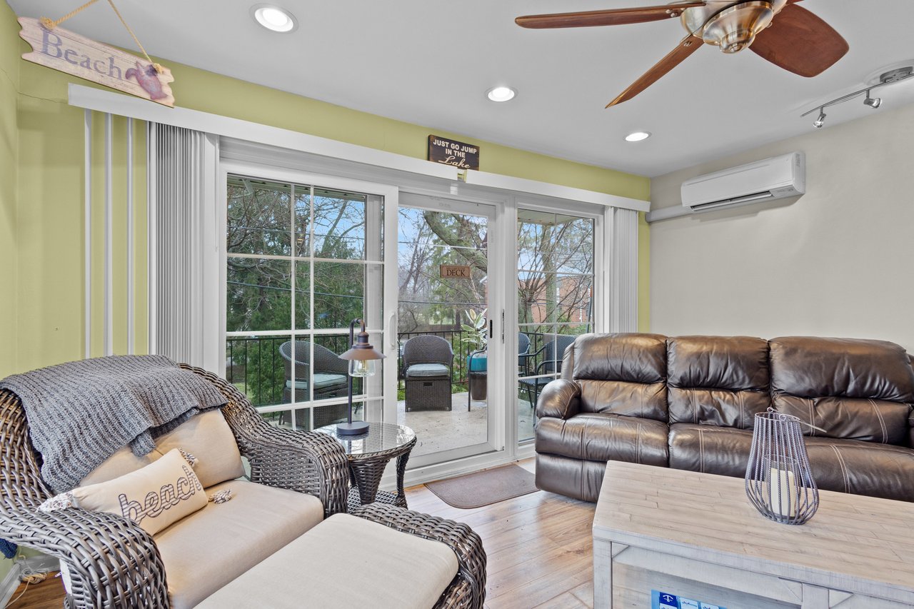 1305 W. Main St. Unit 202 Lake Geneva, WI 53147