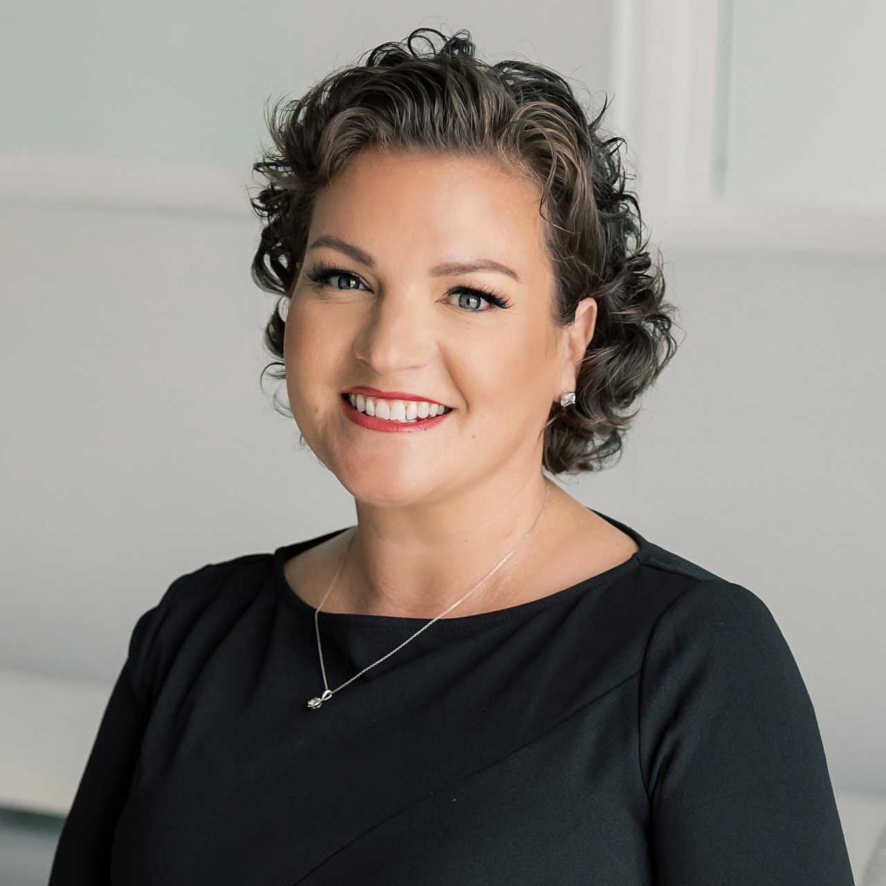 Lyn Price Frisco, TX Real Estate Agent Headshot