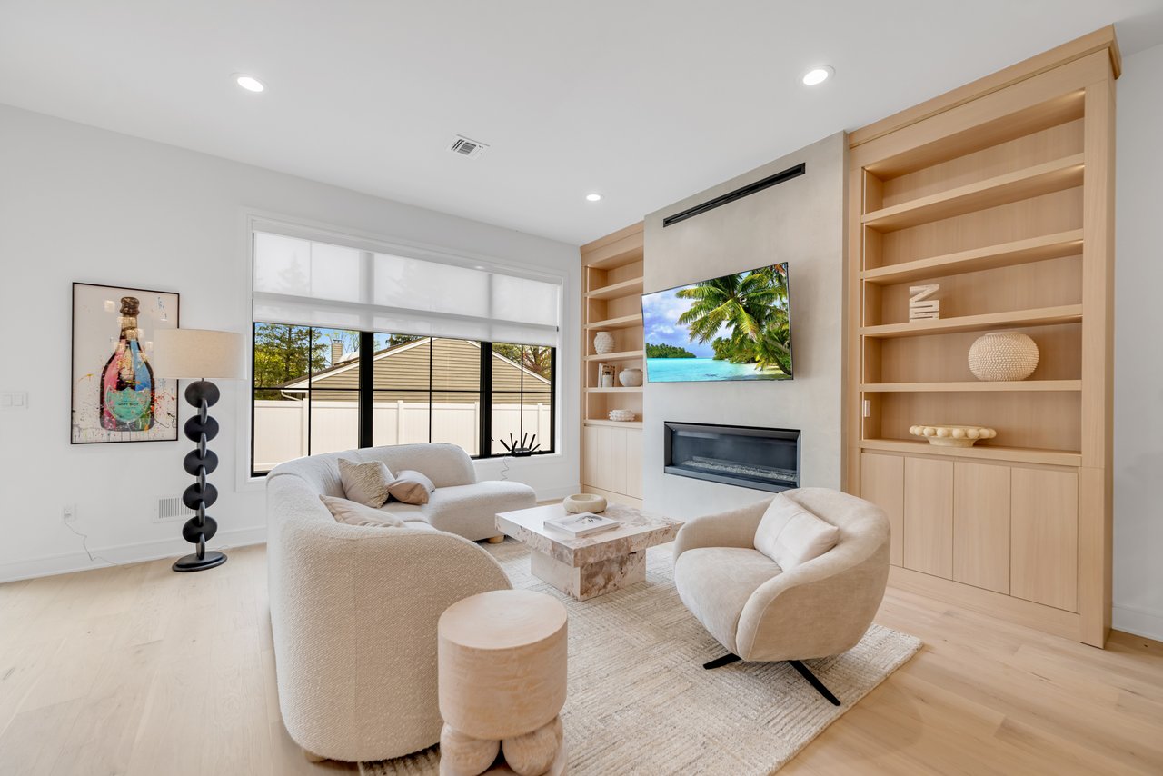 6 Feldman Court