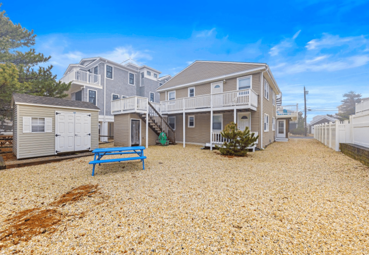 18 E Dupont Ave, Brant Beach (Ground Floor) 