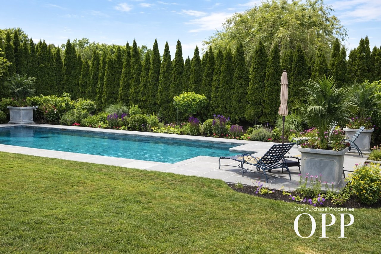 CHARMING SUMMER RETREAT WITH GARDENS & BAY BREEZES