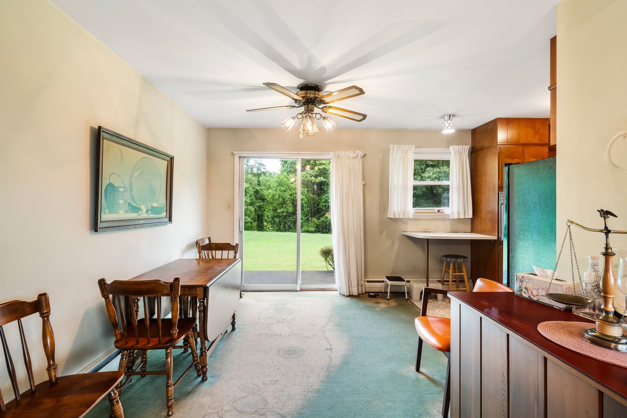 2186 Polk Valley Road