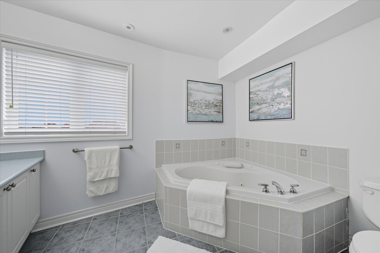 #23 - 20 Greensborough village Circ