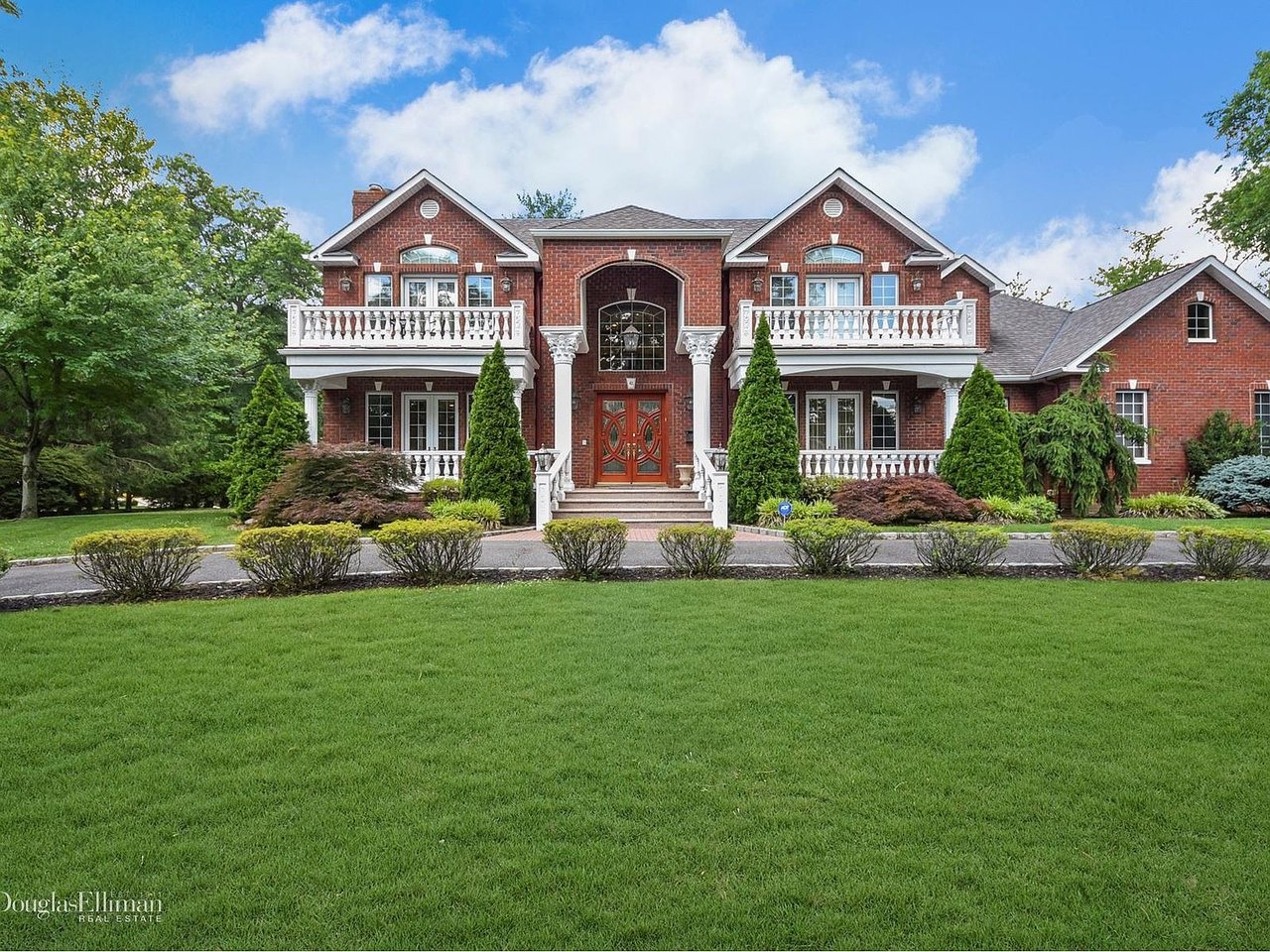41 Stirrup Ln