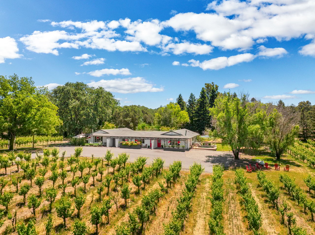 725 Lytton Station