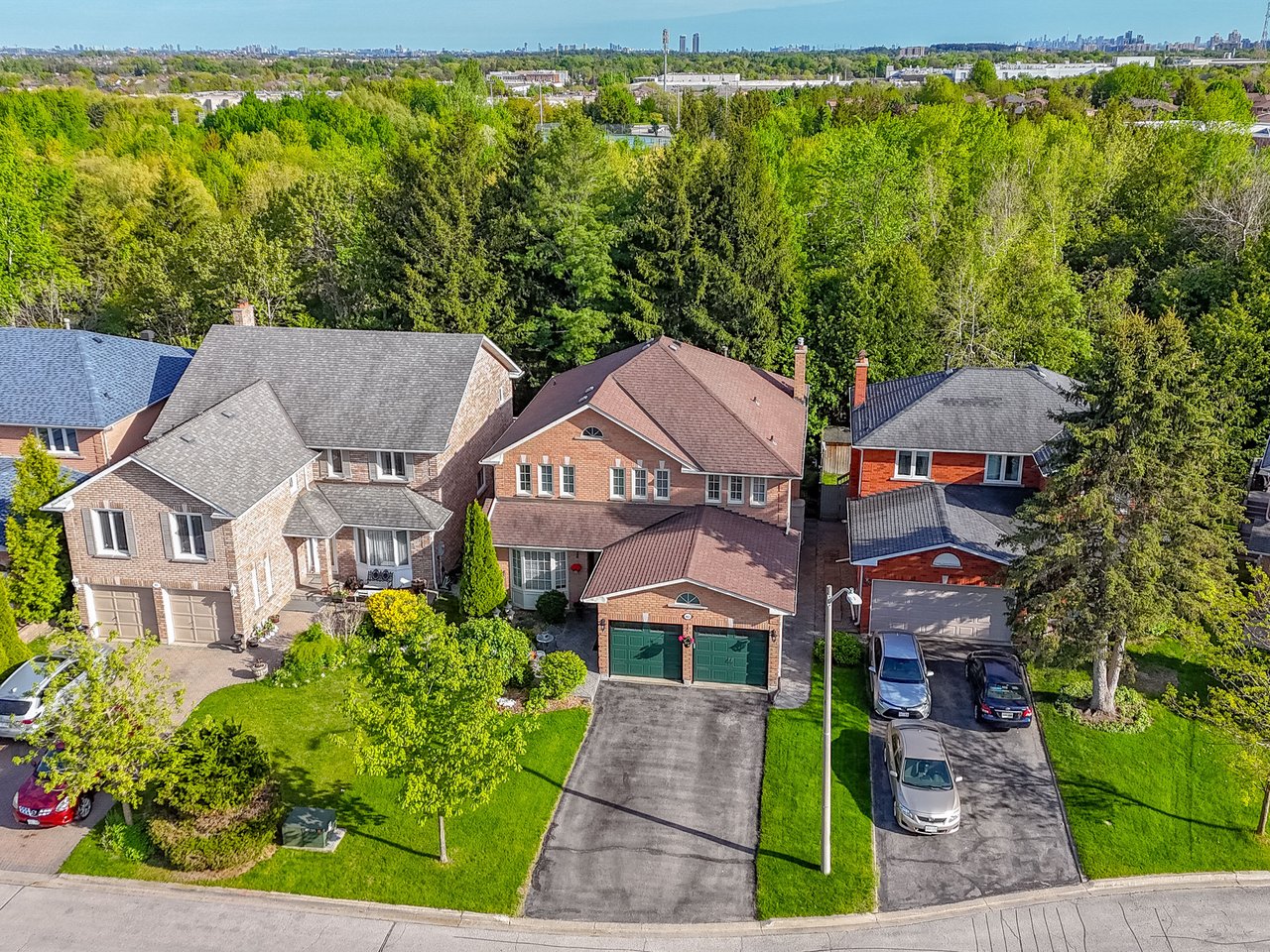 43 Summitcrest Drive