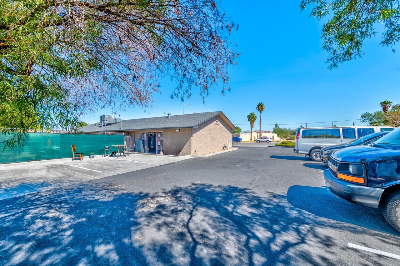 2545-2595 S Torrey Pines