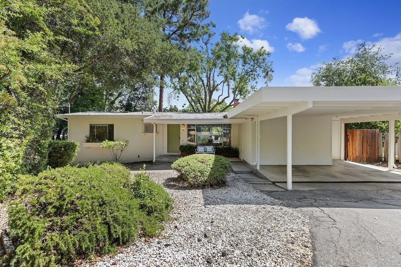 32 California Ave