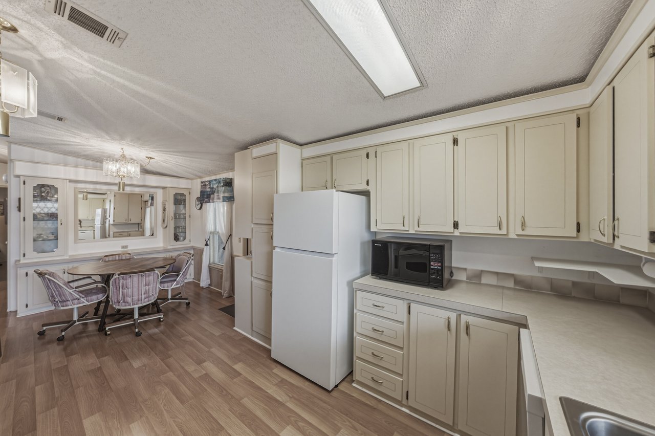 35116 COLONY HILLS DR