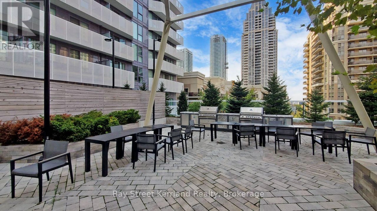 4065 Confederation Parkway #402