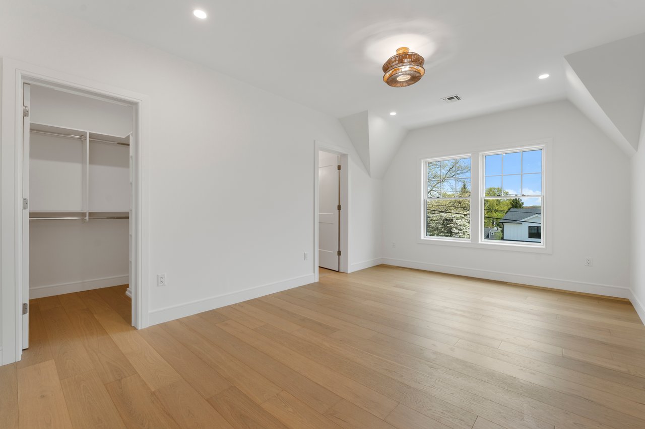 229 Bogert Pl