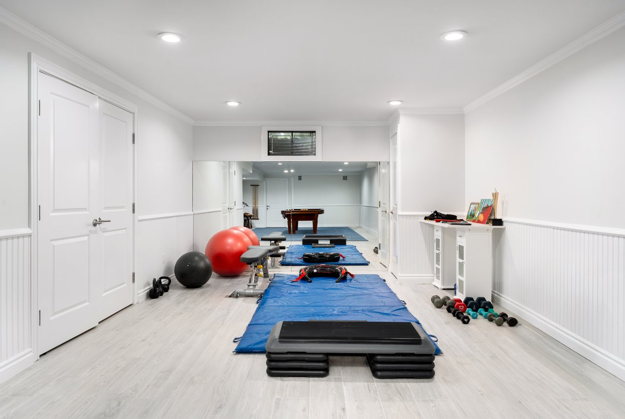 Southampton Village Summer Rental with Tennis / Pool