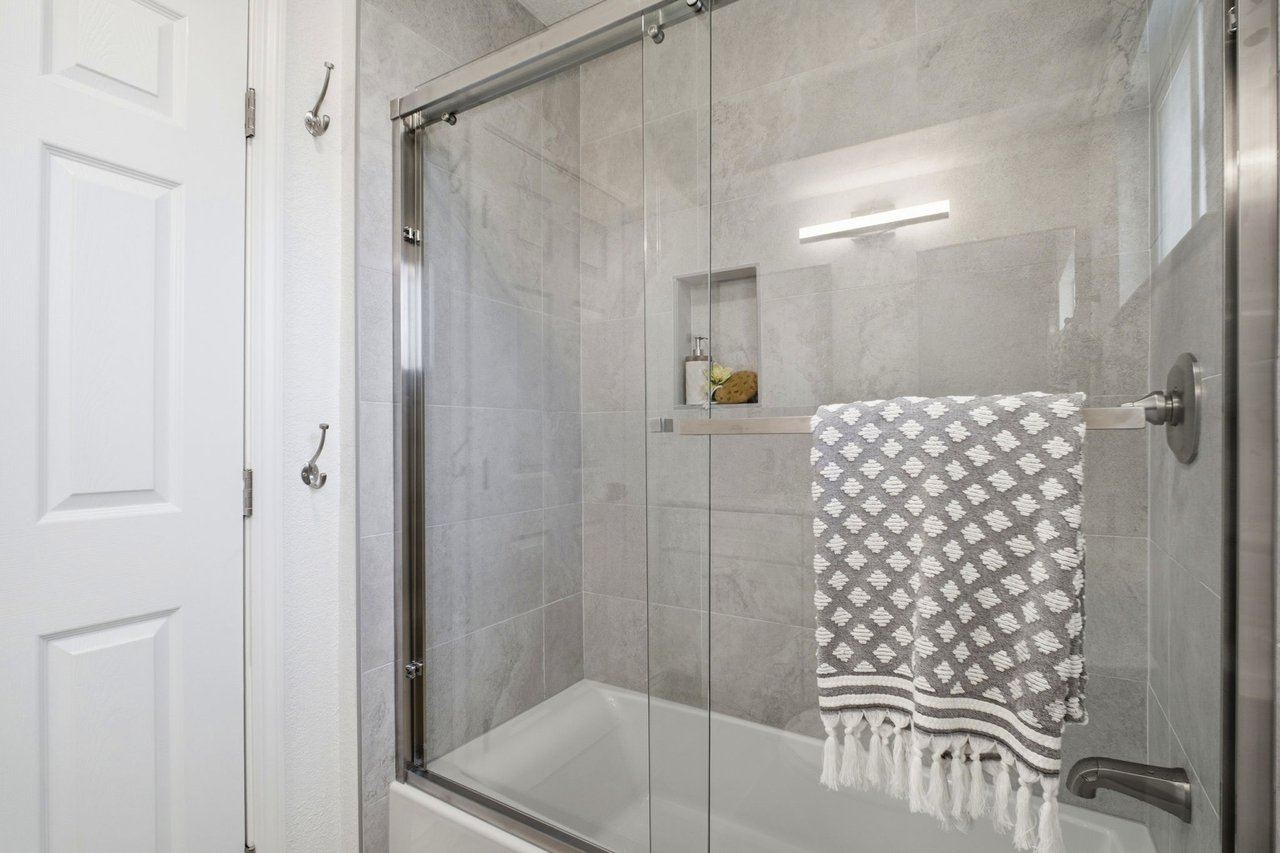 Turn Key Beauty in Sundale