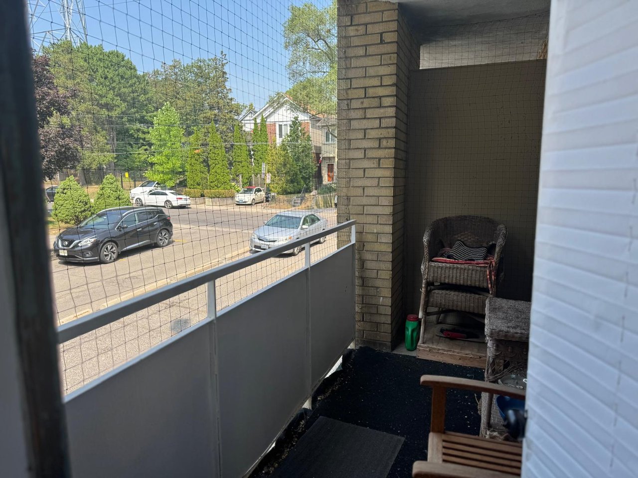 1112 Avenue Road 102